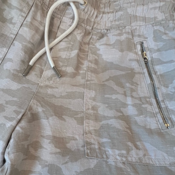 ATHLETA Cabo Linen Jogger Neutral White Taupe Camo $99 EUC - Picture 5 of 6